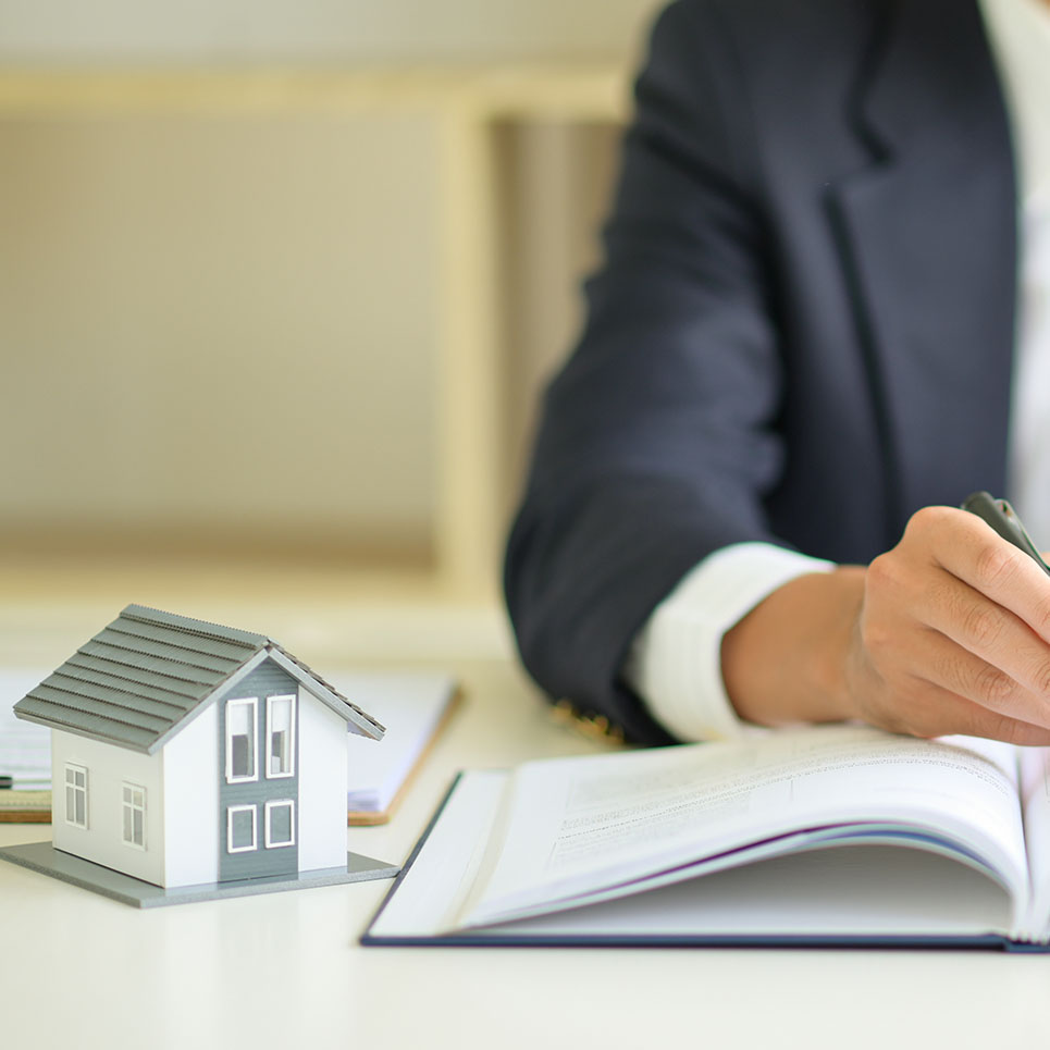 lawyers are advising clients about real estate law 2021 08 27 09 31 04 utc
